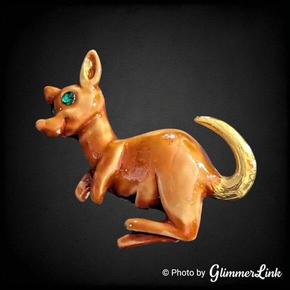 Vintage Enamel Green Rhinestone Jumping Kangaroo Gold Tone Brooch - Picture 1 of 8